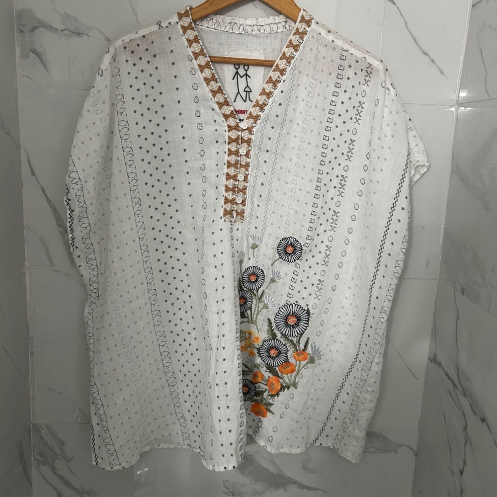 Johnny was white linen oversized blouse floral embroidered v neck line Sz xl - Picture 2 of 10